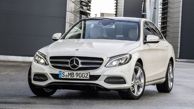 Mercedes-Benz-C-Class_2015_