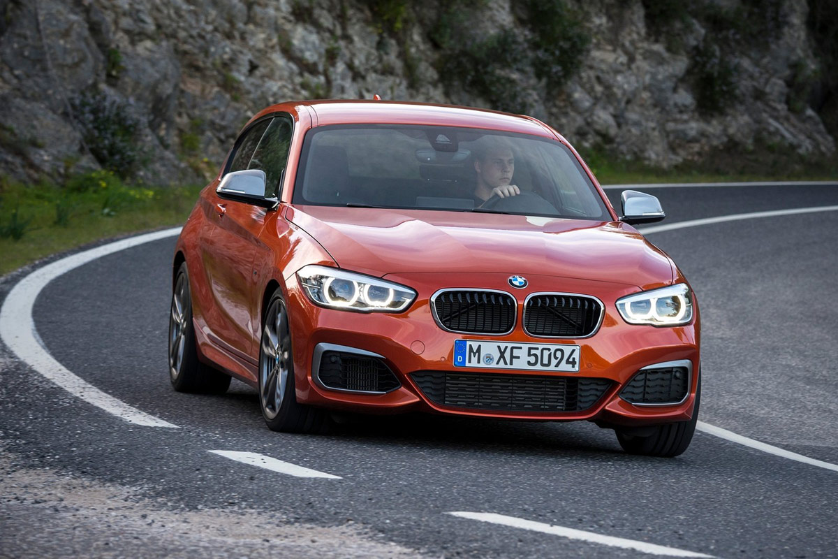 BMW-M135i-2016