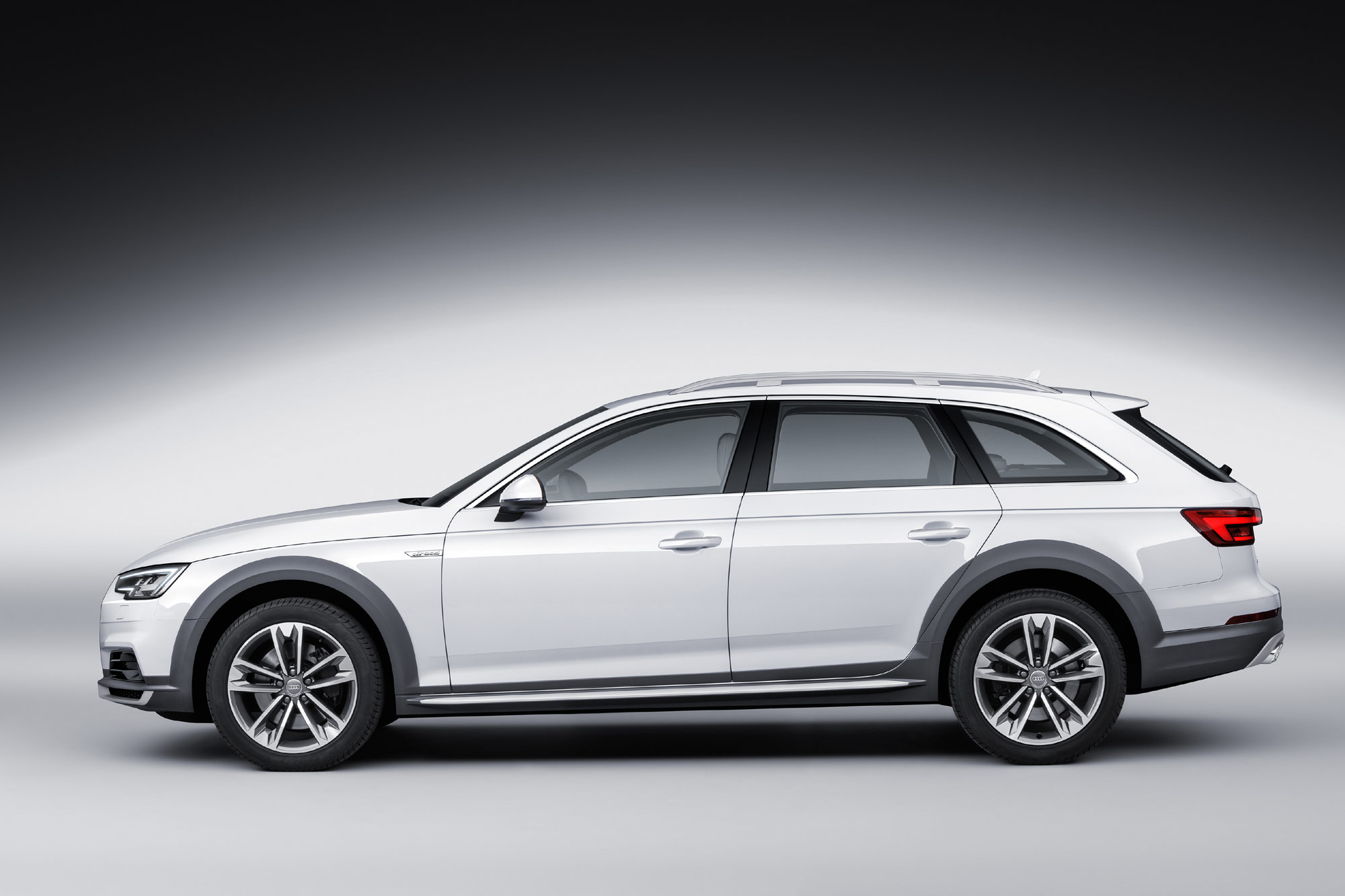 Audi A4 allroad quattro 2016