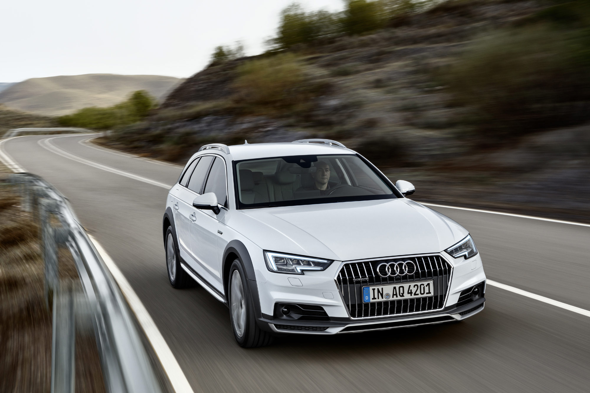 Audi A4 allroad quattro 2016