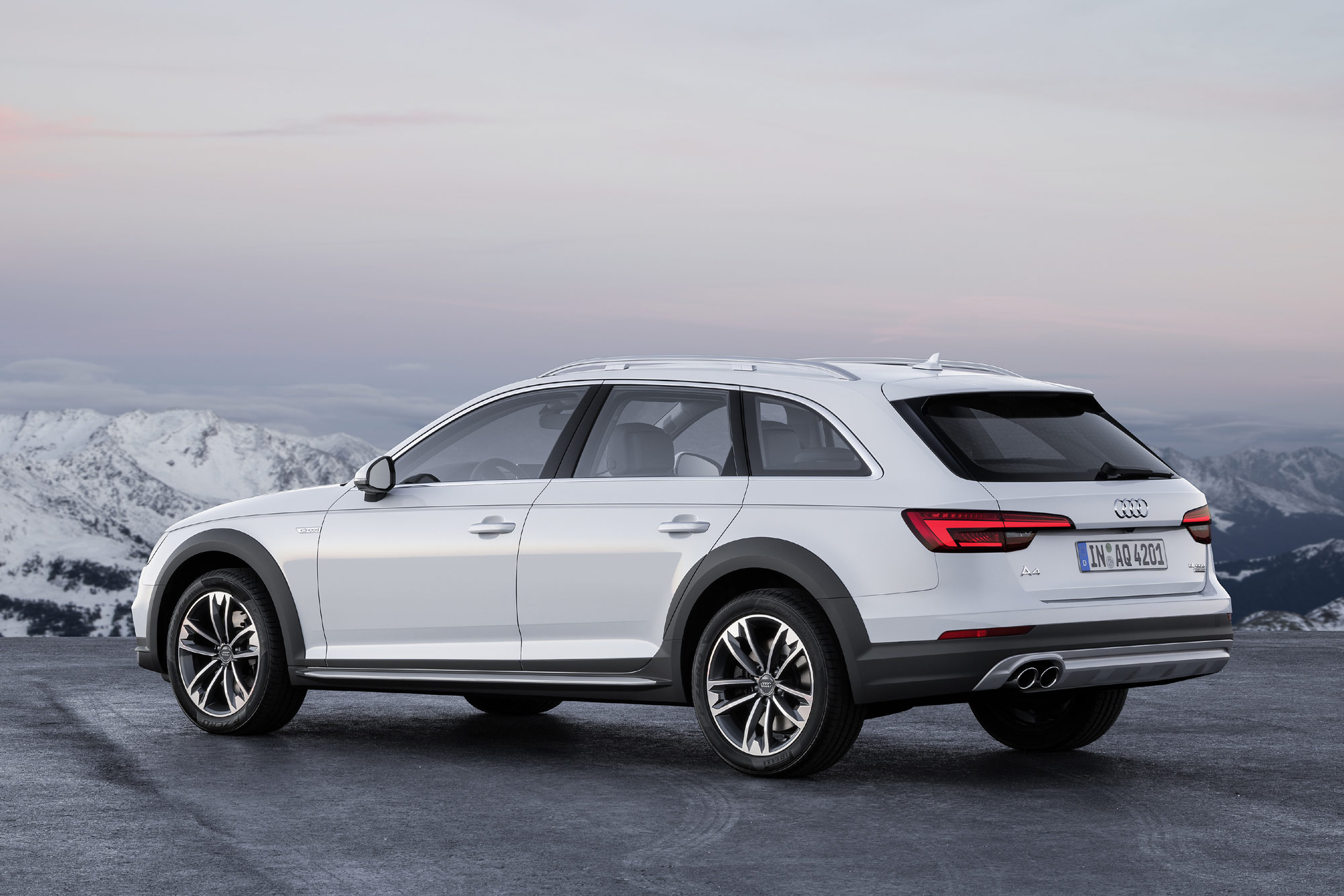 Audi A4 allroad quattro 2016