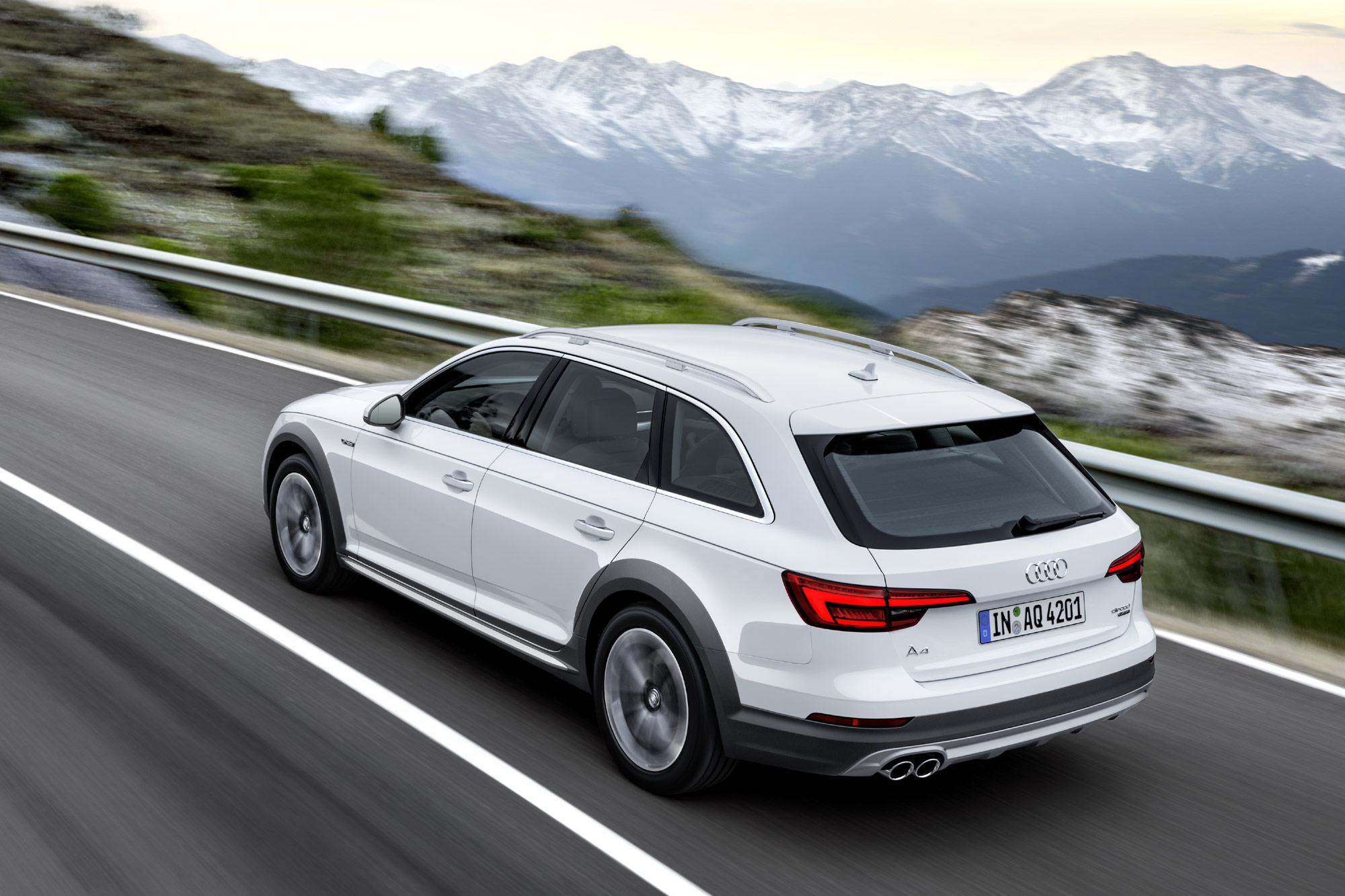 Audi A4 allroad quattro 2016