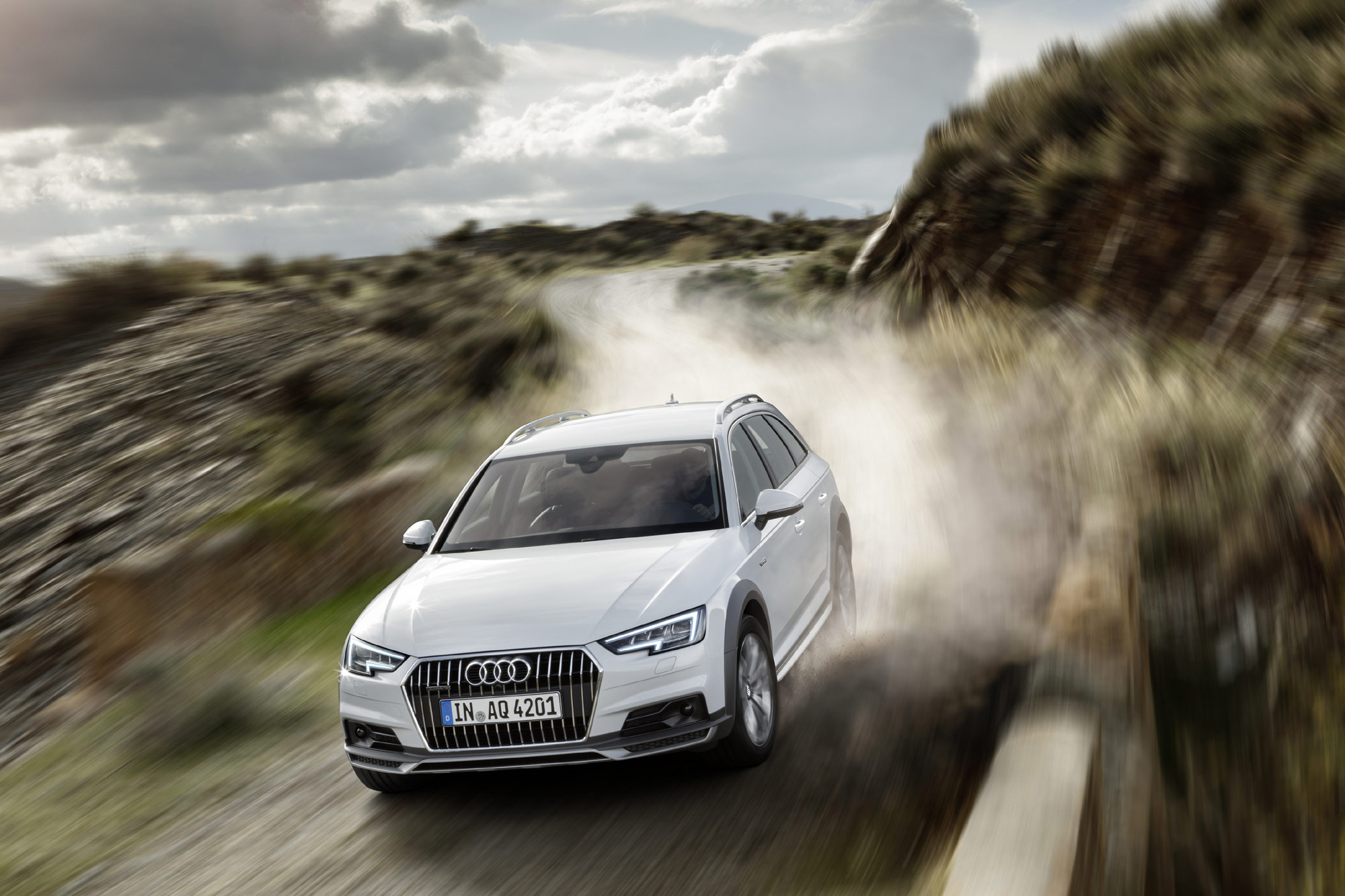 Audi A4 allroad quattro 2016