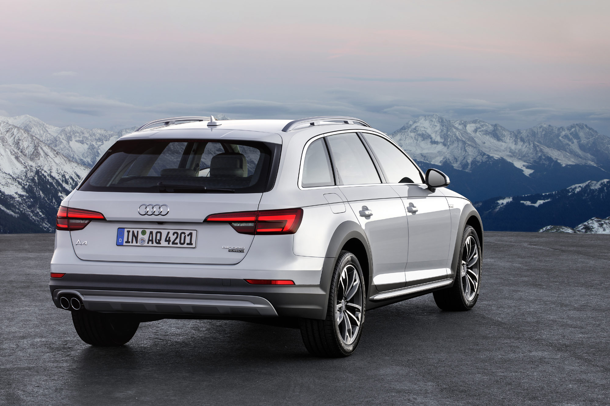 Audi A4 allroad quattro 2016