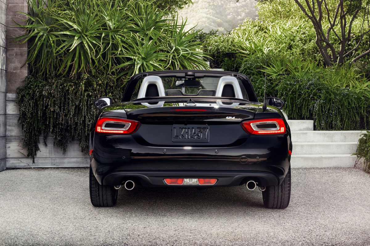 Fiat 124 Spider 2015