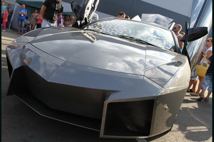 Mitsubishi Eclipse wird zu Lamborghini Reventon