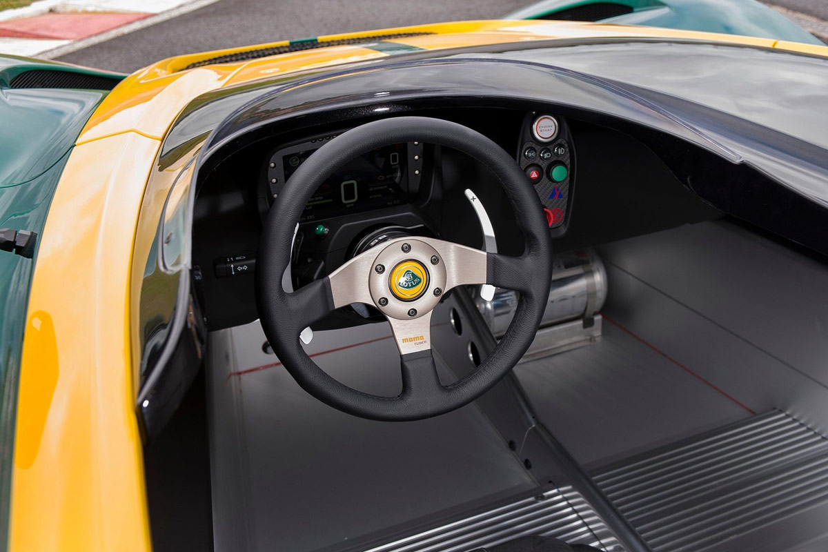 Lotus 3-Eleven 2016