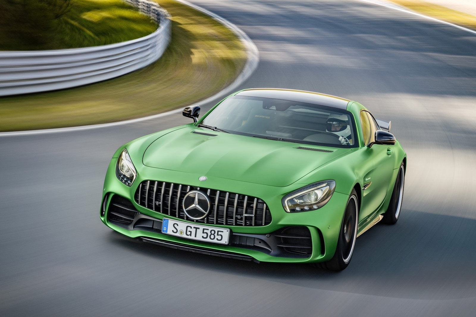 Mercedes-Benz-AMG_GT_R-(26)