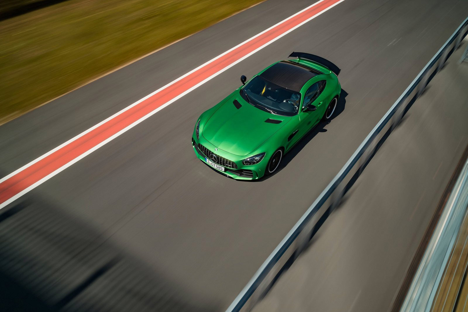 Mercedes-Benz-AMG_GT_R-(4)