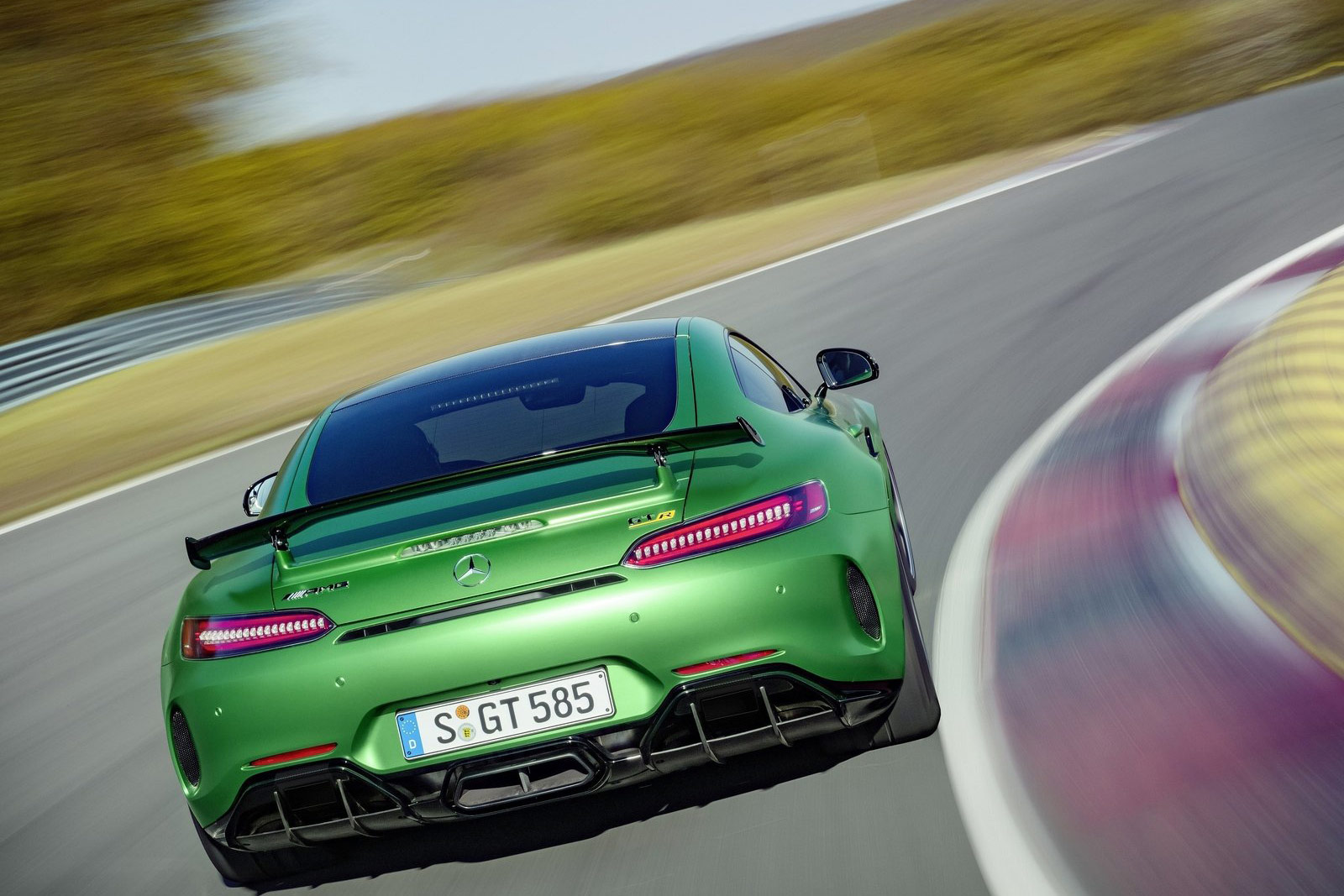 Mercedes-Benz-AMG_GT_R-(43)