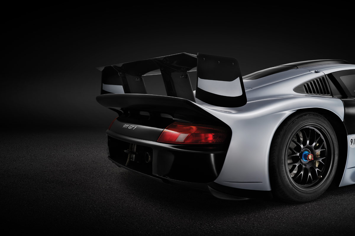 Porsche 911 GT1