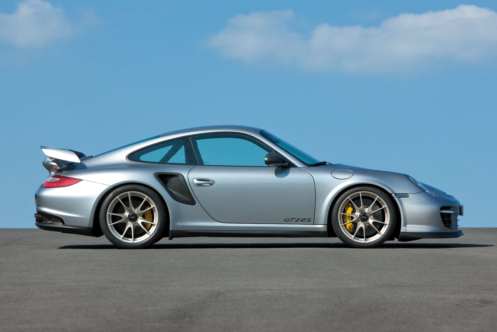 Porsche 911 GT2 RS 2010