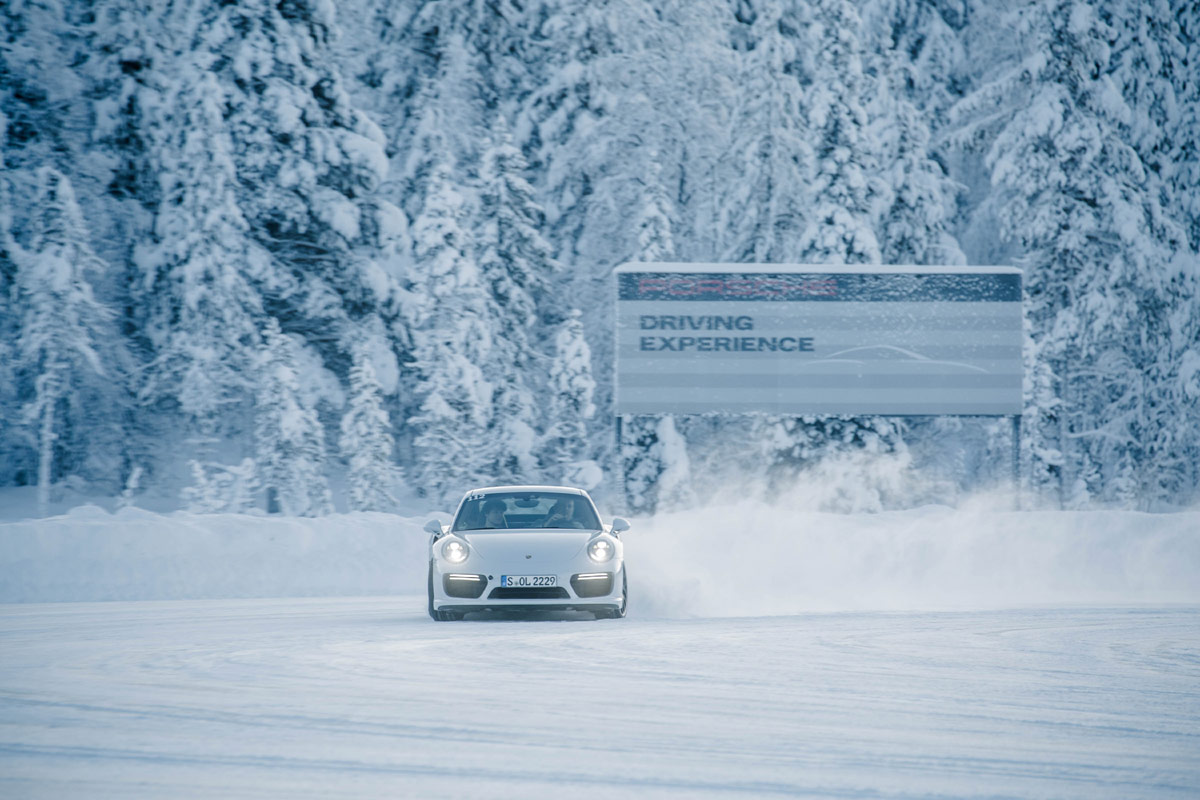 Porsche 911 turbo Wintertest