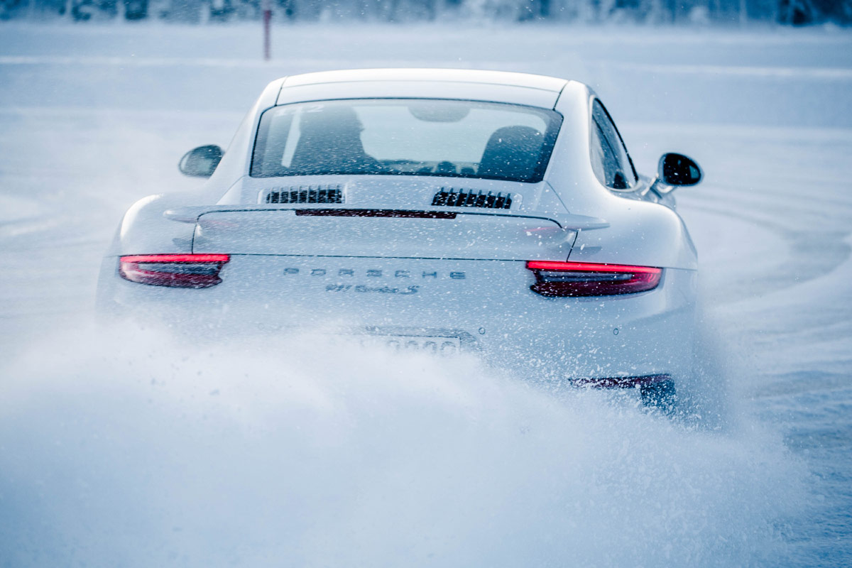 Porsche 911 turbo Wintertest