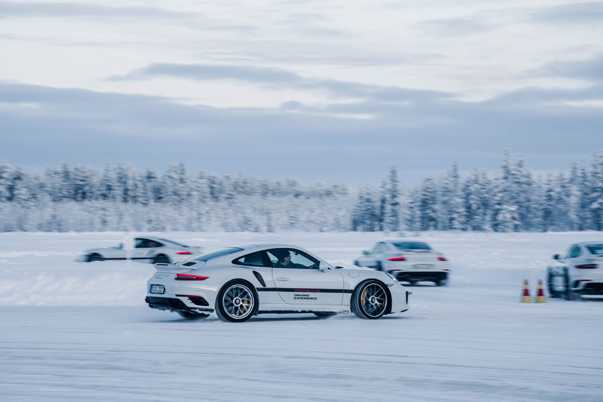 Porsche 911 turbo Wintertest