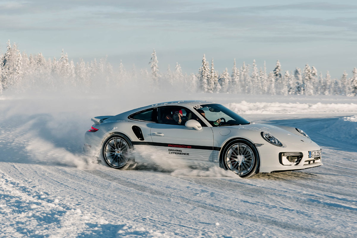 Porsche 911 turbo Wintertest