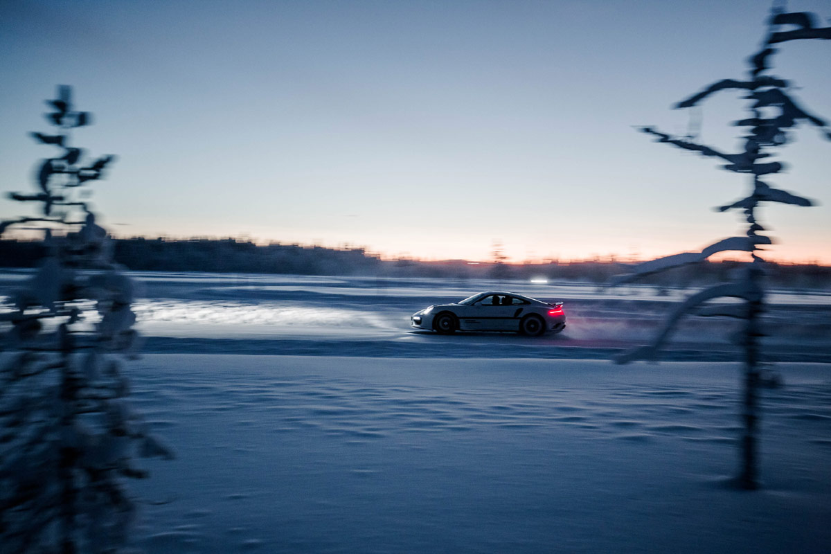 Porsche 911 turbo Wintertest