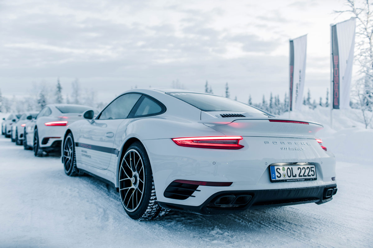 Porsche 911 turbo Wintertest