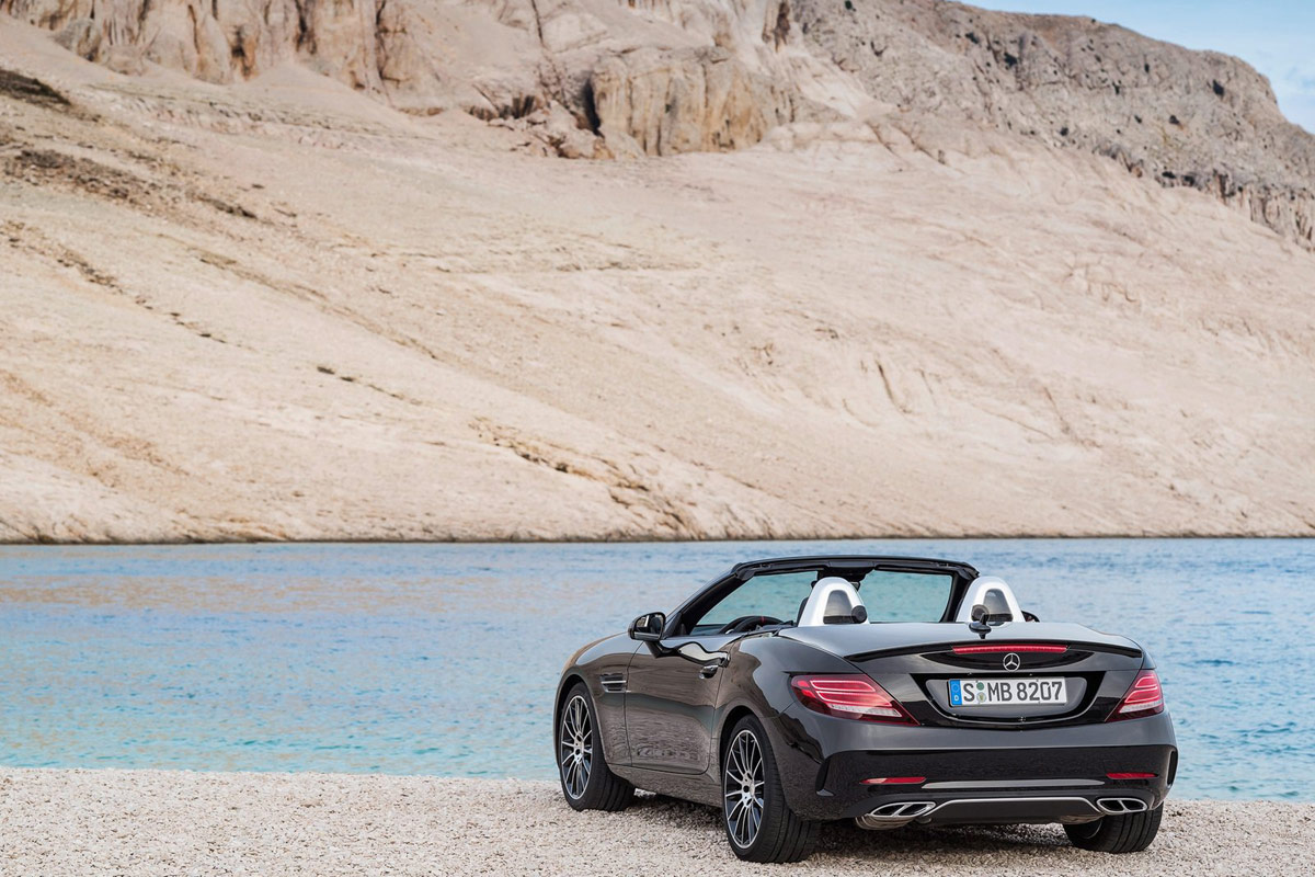 Mercedes-AMG SLC43 2015