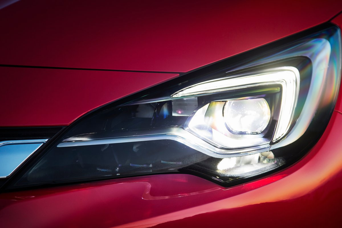 Opel IntelliLux LED Matrix Scheinwerfer