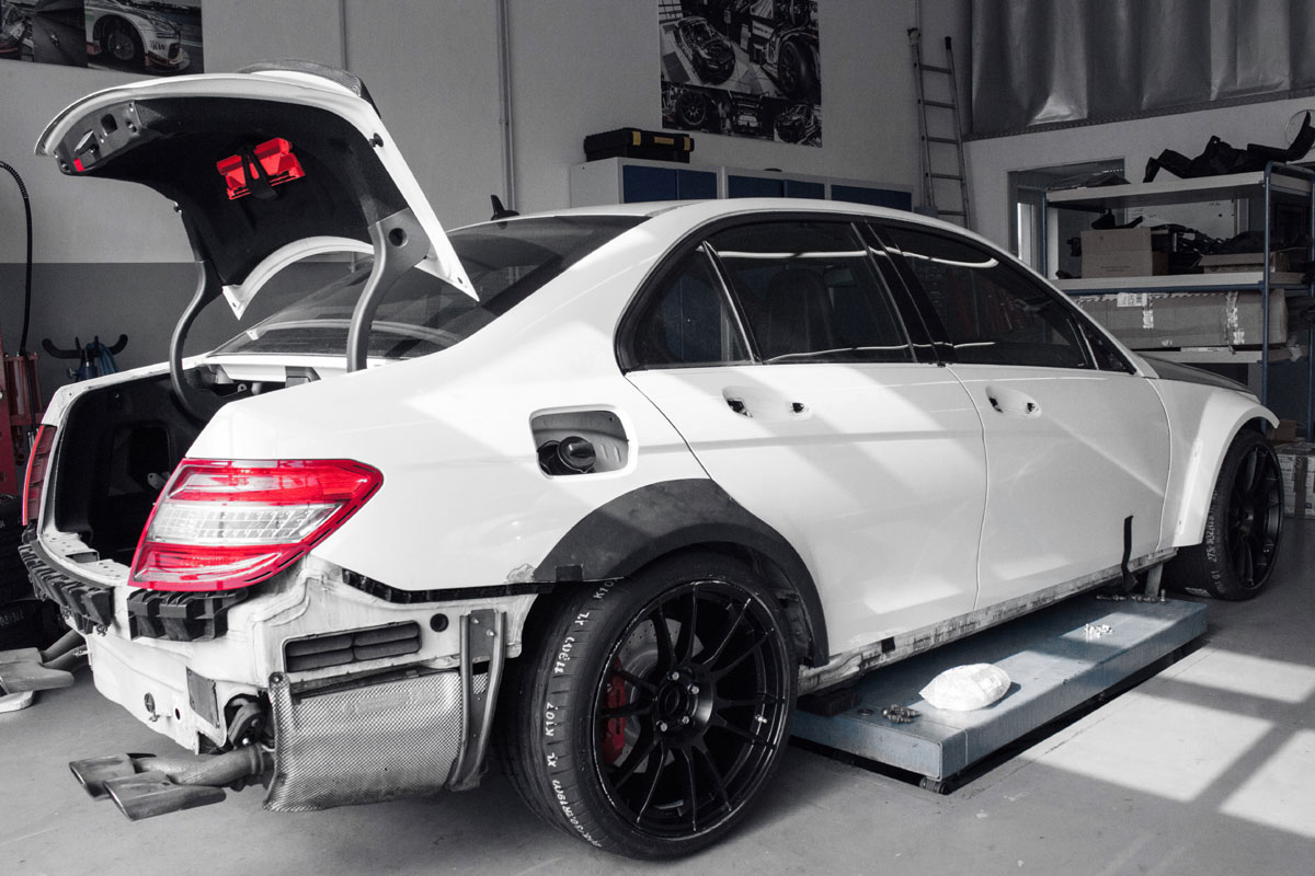 Mercedes C 63 AMG Mcchip-DKR (1)