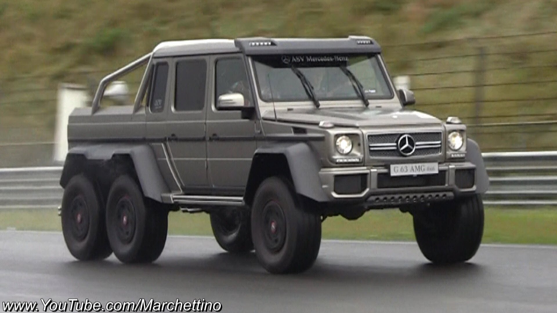 Video Mit Dem Mercedes G 63 Amg 6x6 Uber Die Rennstrecke