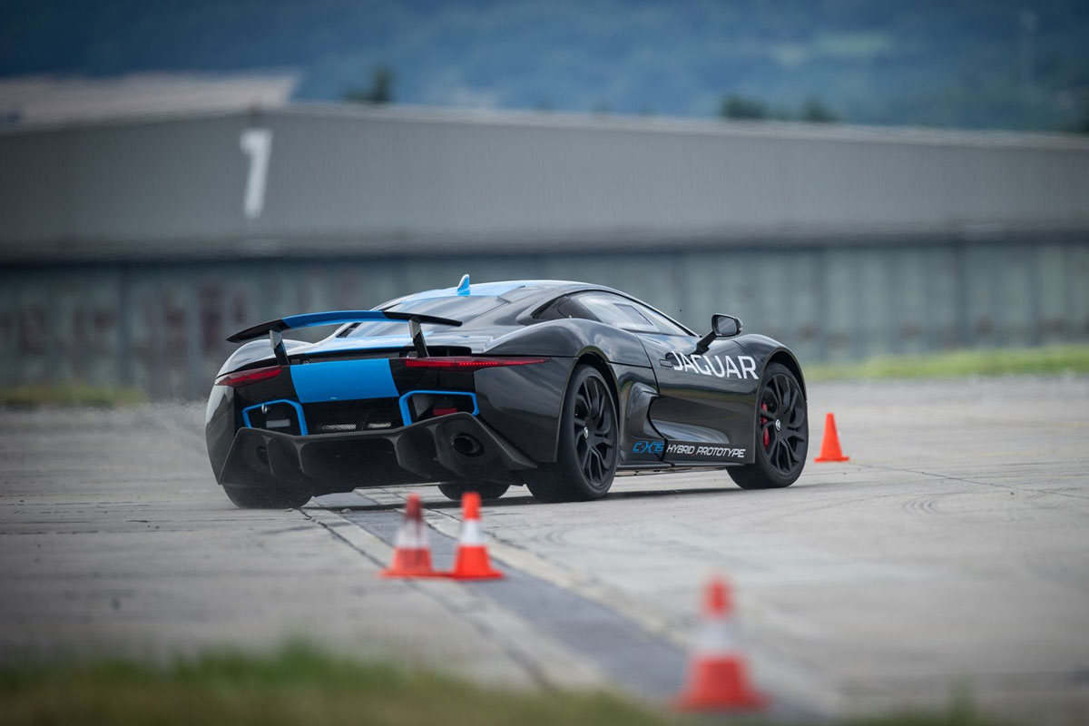 Jaguar-C-X75-(17)