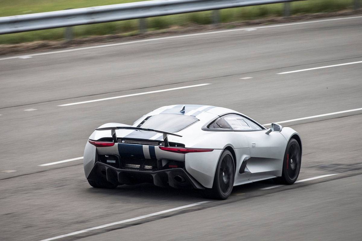 Jaguar-C-X75-(19)