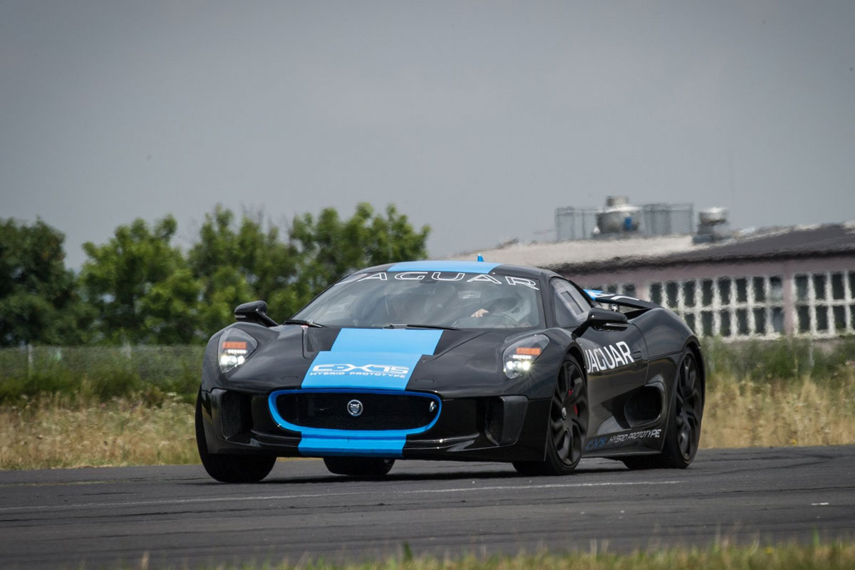 Jaguar-C-X75-(31)