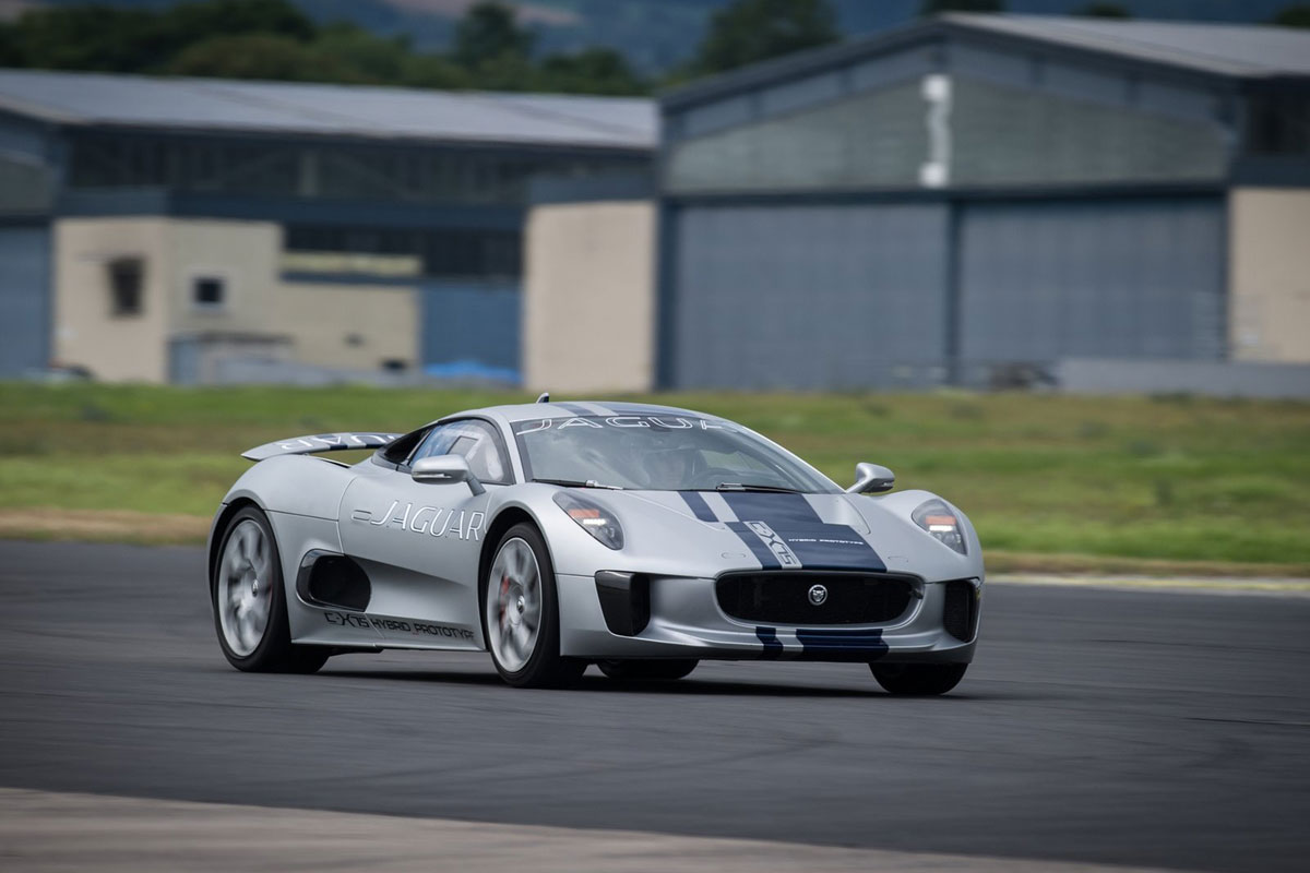 Jaguar-C-X75-(32)