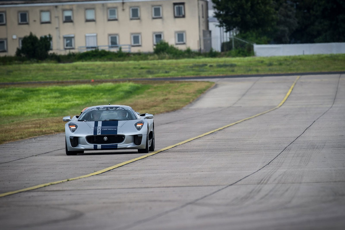 Jaguar-C-X75-(58)