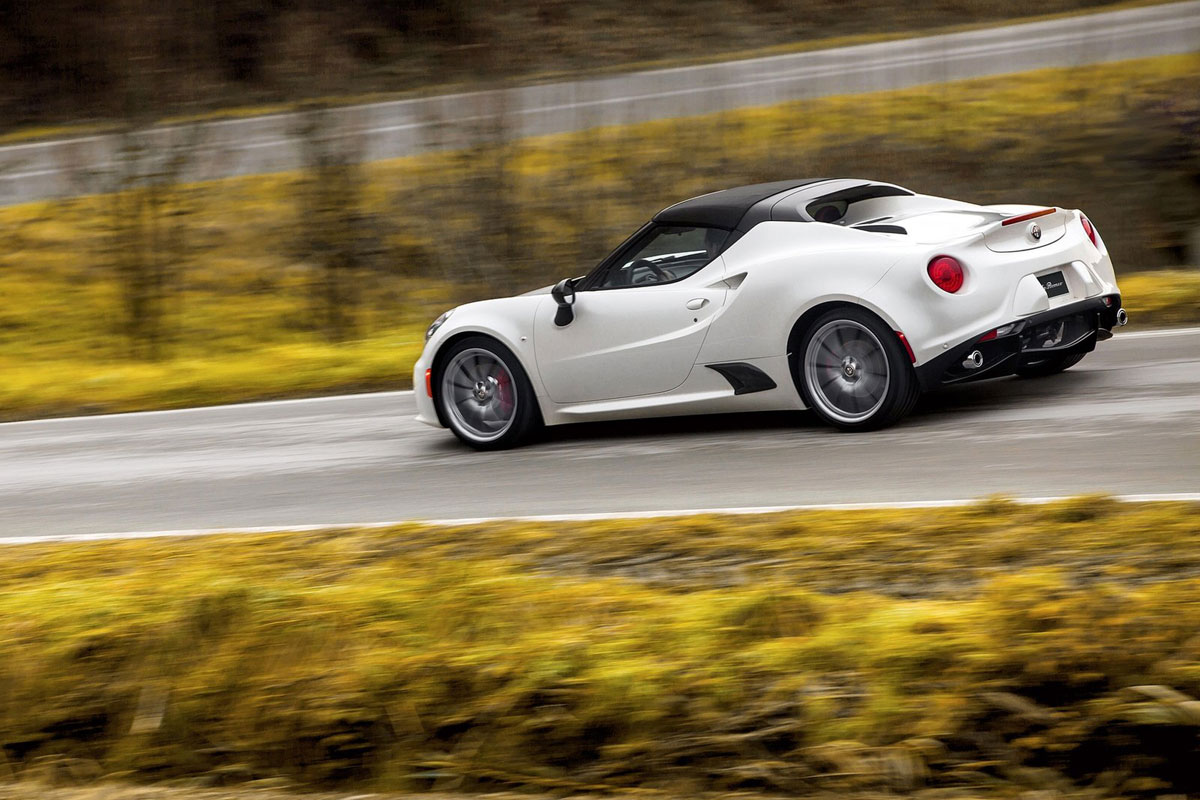 Alfa-Romeo-4C-Spider-(11)