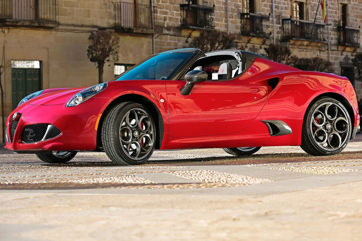 Alfa-Romeo-4C-Spider-(40)