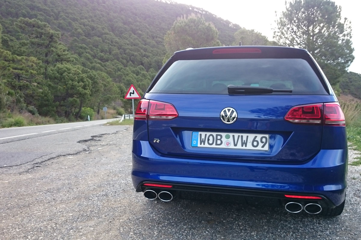 Golf-R-Variant-11