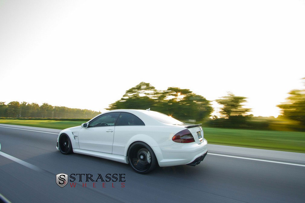 Mercedes CLK 63 AMG Black Series Evosport