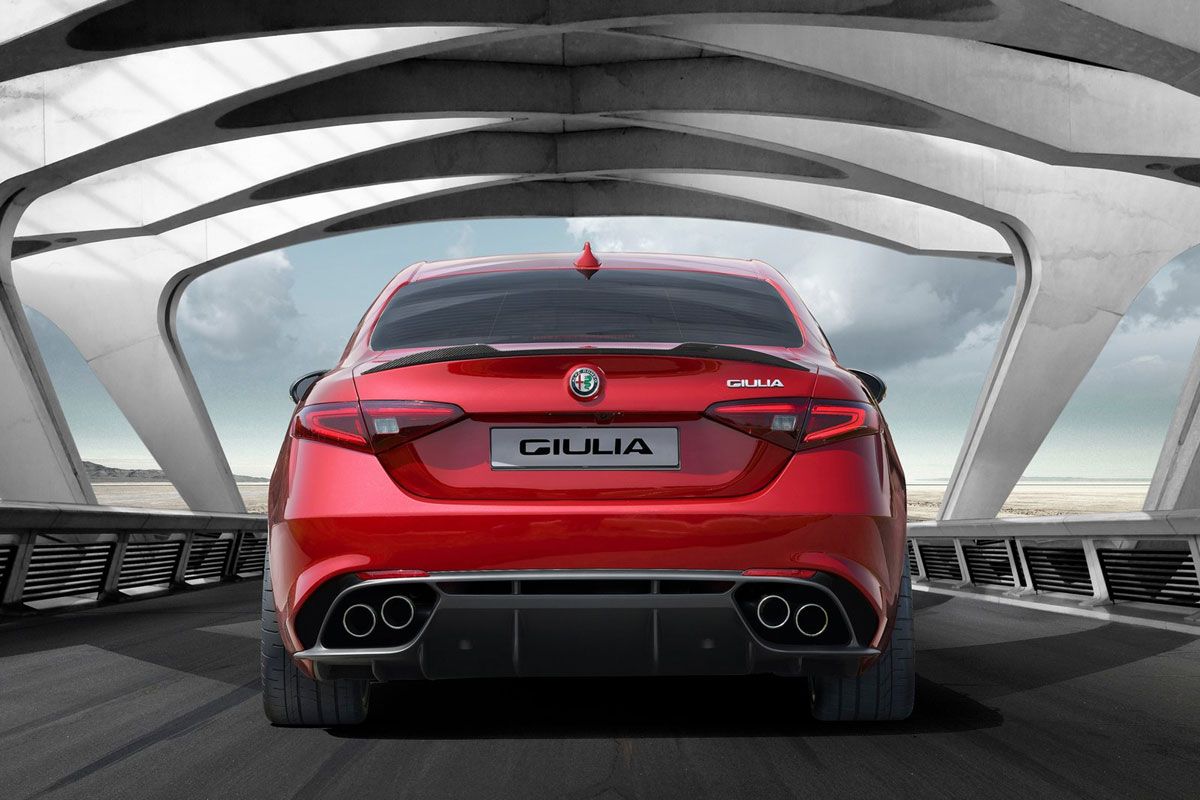 Alfa Romeo Giulia Quadrifoglio 2015