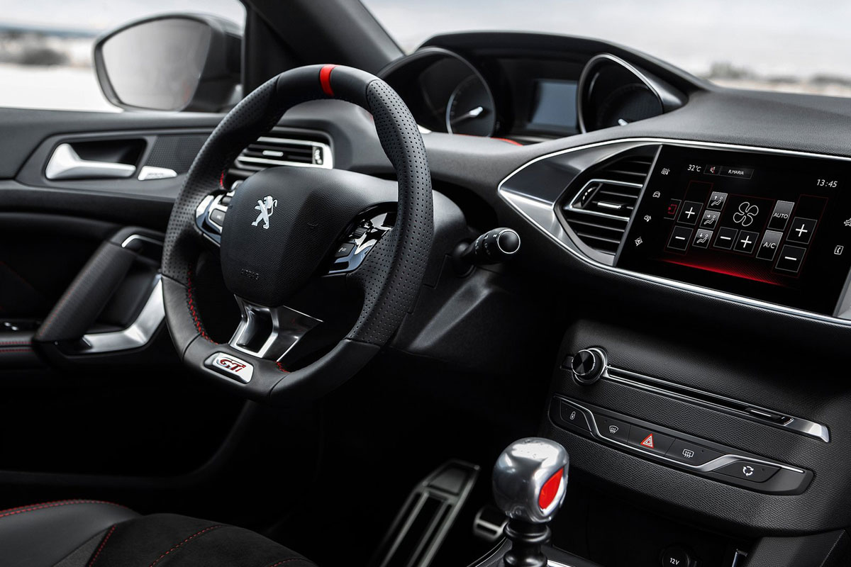 Peugeot 308 GTi 2015