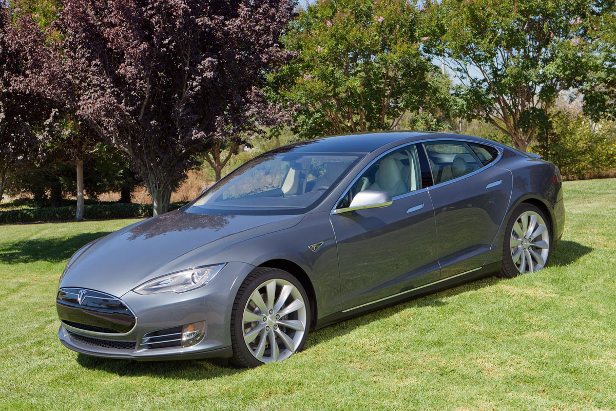 Tesla Model S 2013