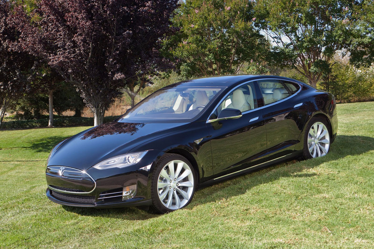 Tesla Model S 2013