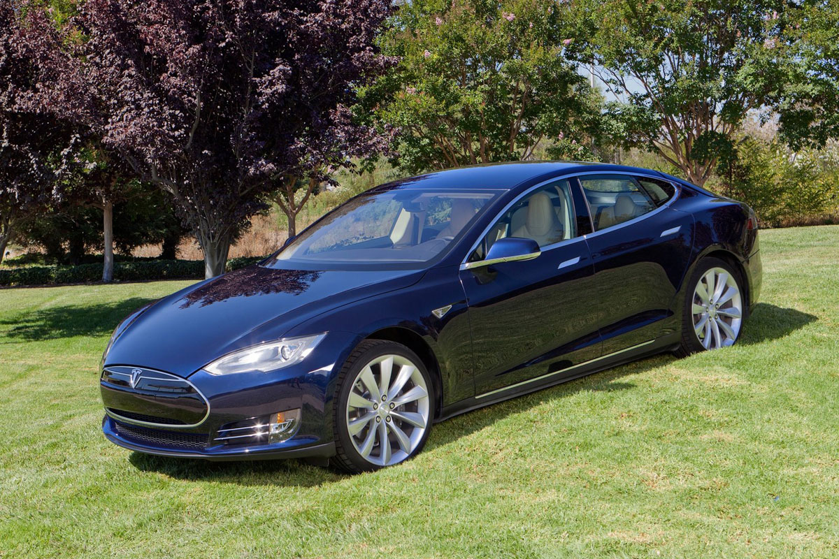 Tesla Model S 2013