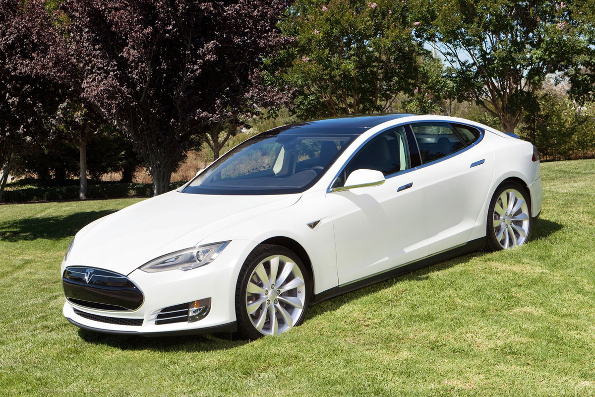 Tesla Model S 2013