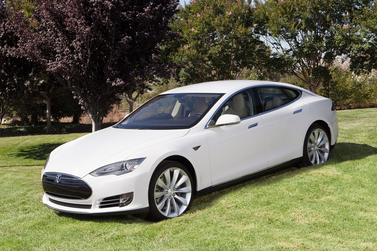 Tesla Model S 2013