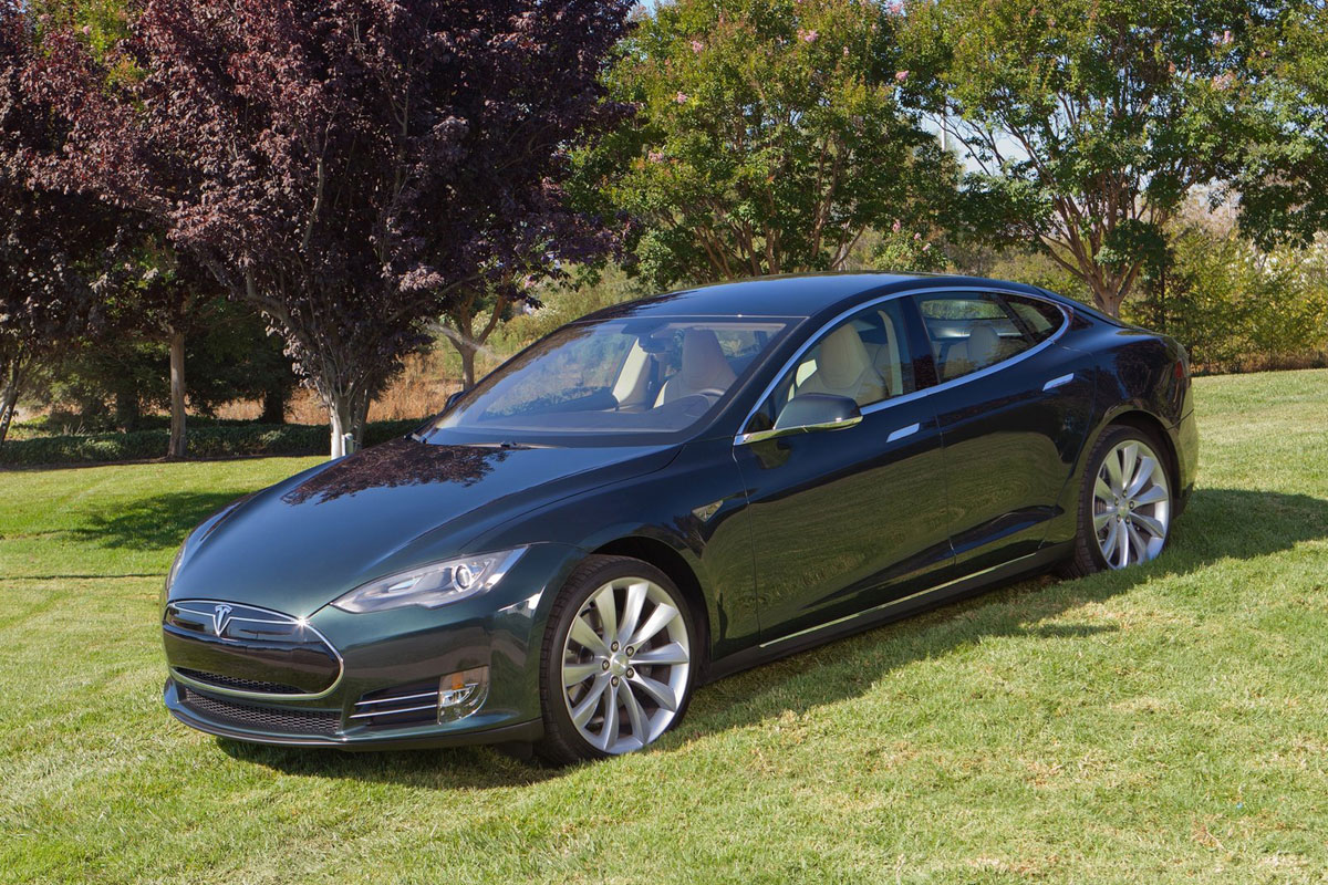 Tesla Model S 2013