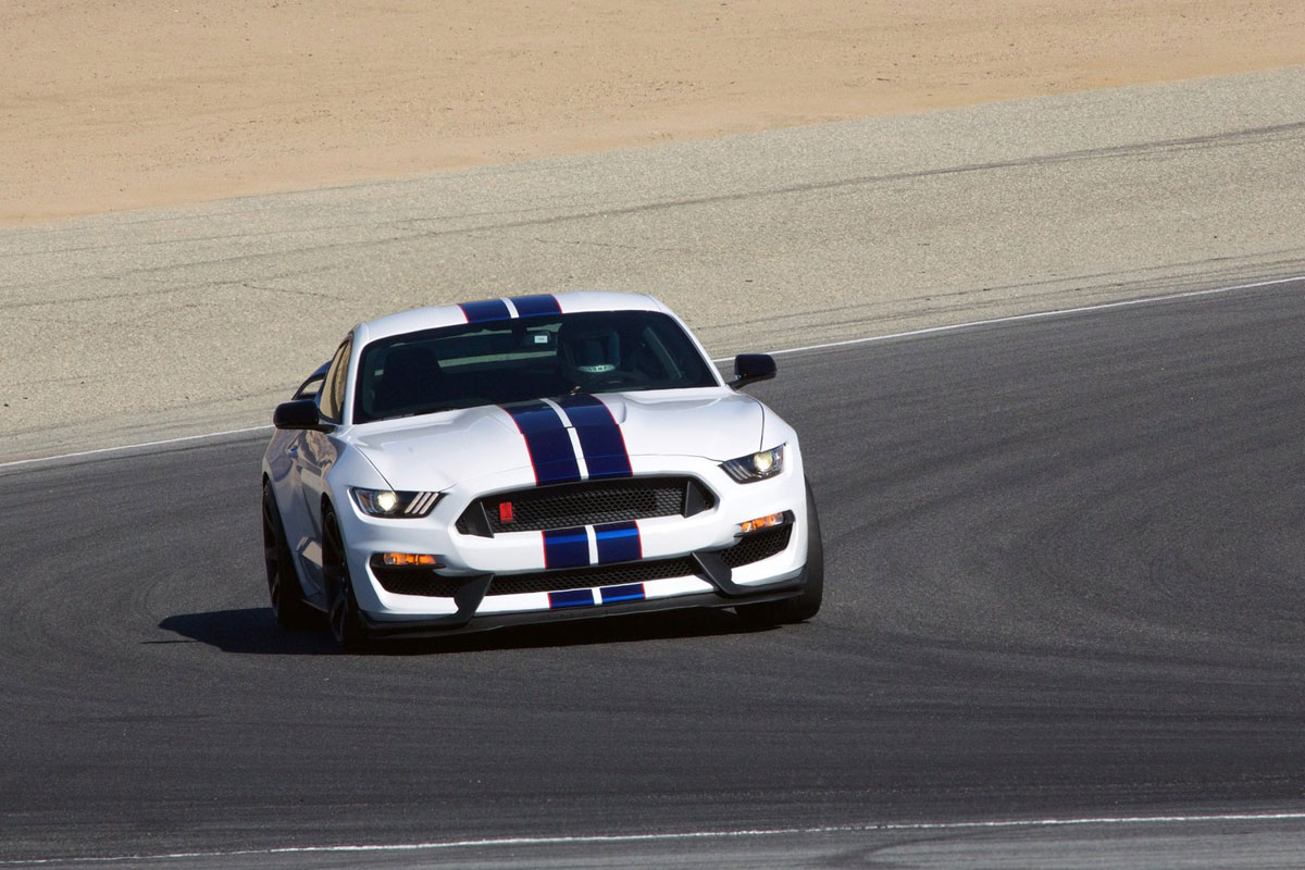 Ford Mustang Shelby GT350R 2015