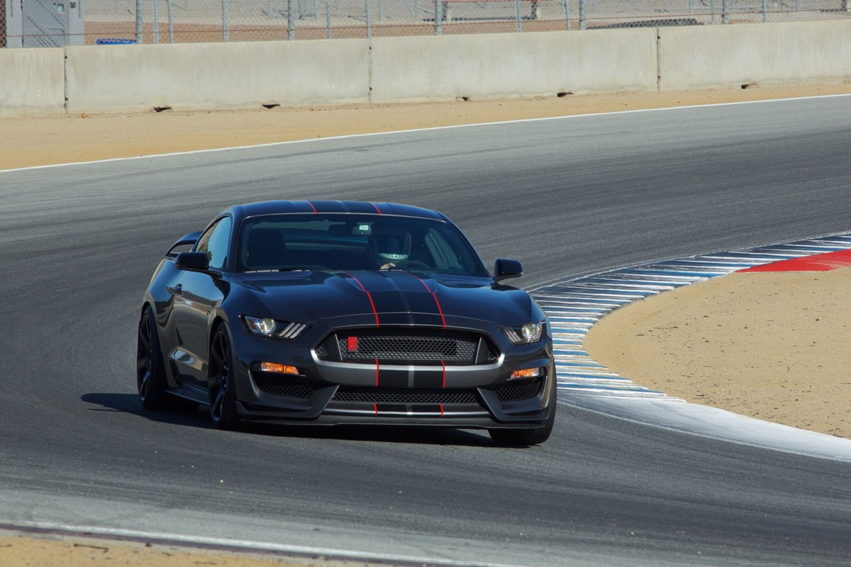 Ford Mustang Shelby GT350R 2015