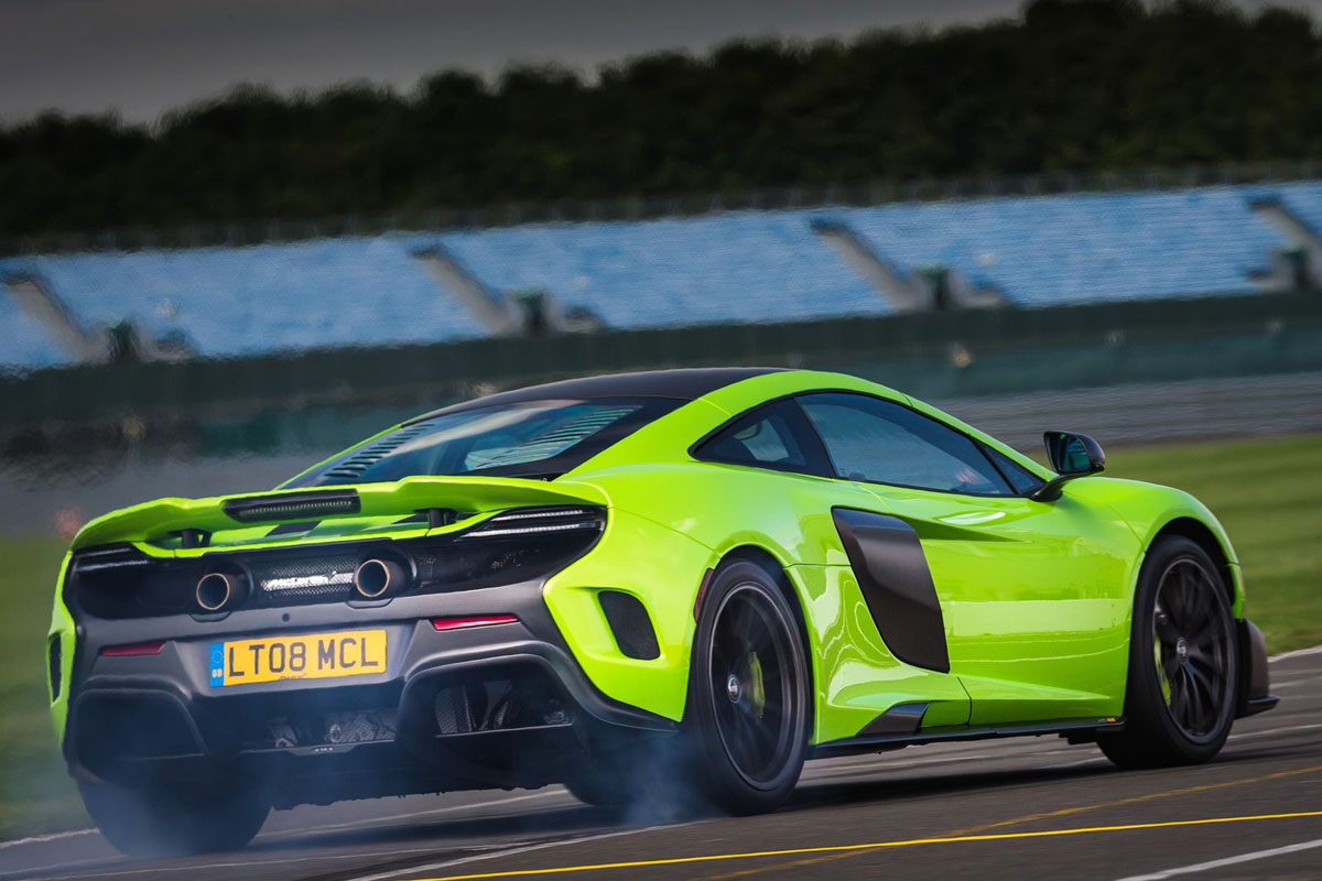 McLaren-675LT_2015-(2)