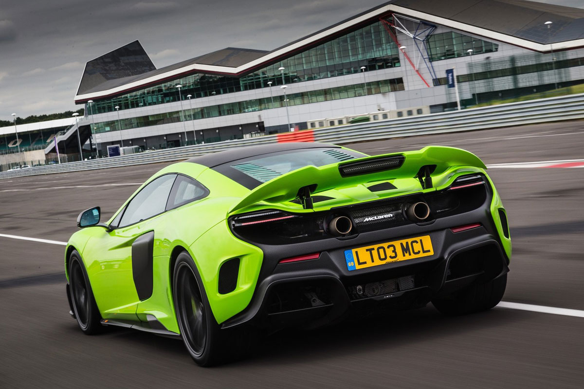 McLaren-675LT_2015