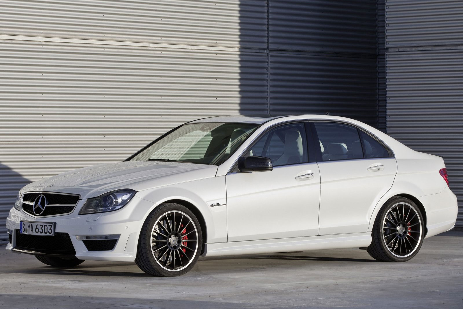 Mercedes C 63 AMG 2011