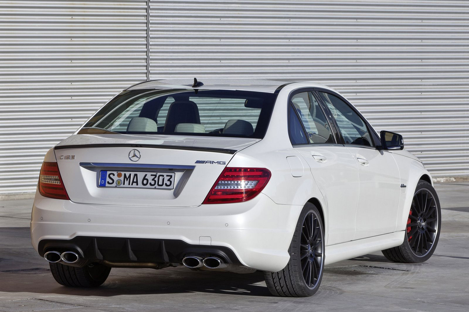 Mercedes C 63 AMG 2011