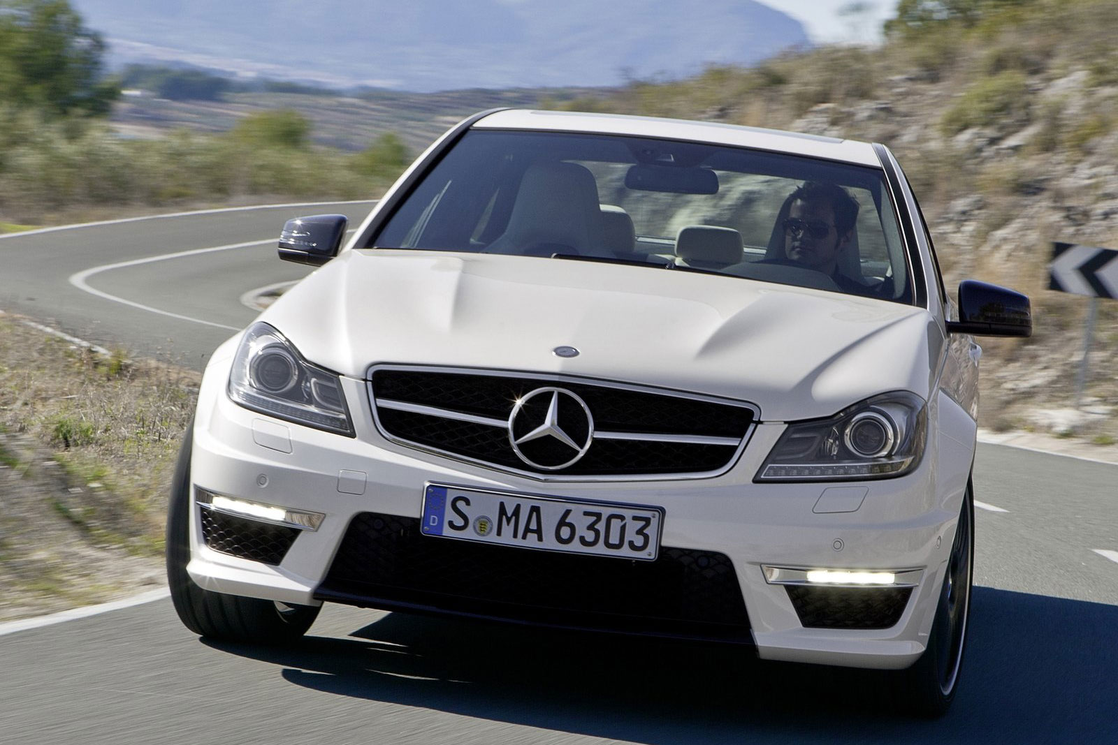 Mercedes C 63 AMG 2011